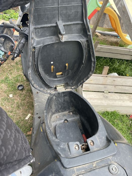 Vand scuter 125cc cu acte