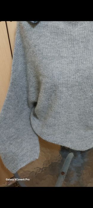 Нов пуловерJEAN PAUL. 33%kid Mohair. 33%вълна. размер XL.