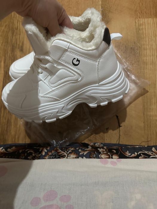 Зимния женская обувь