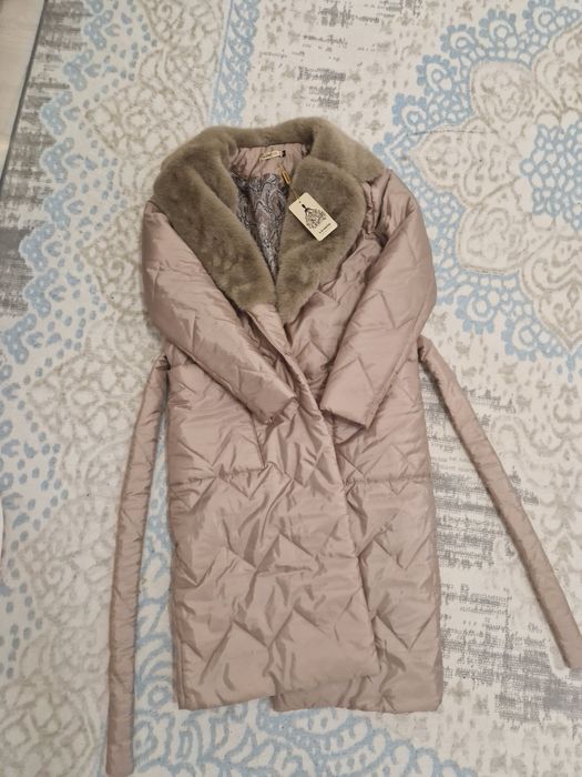Продается новый  куртка
