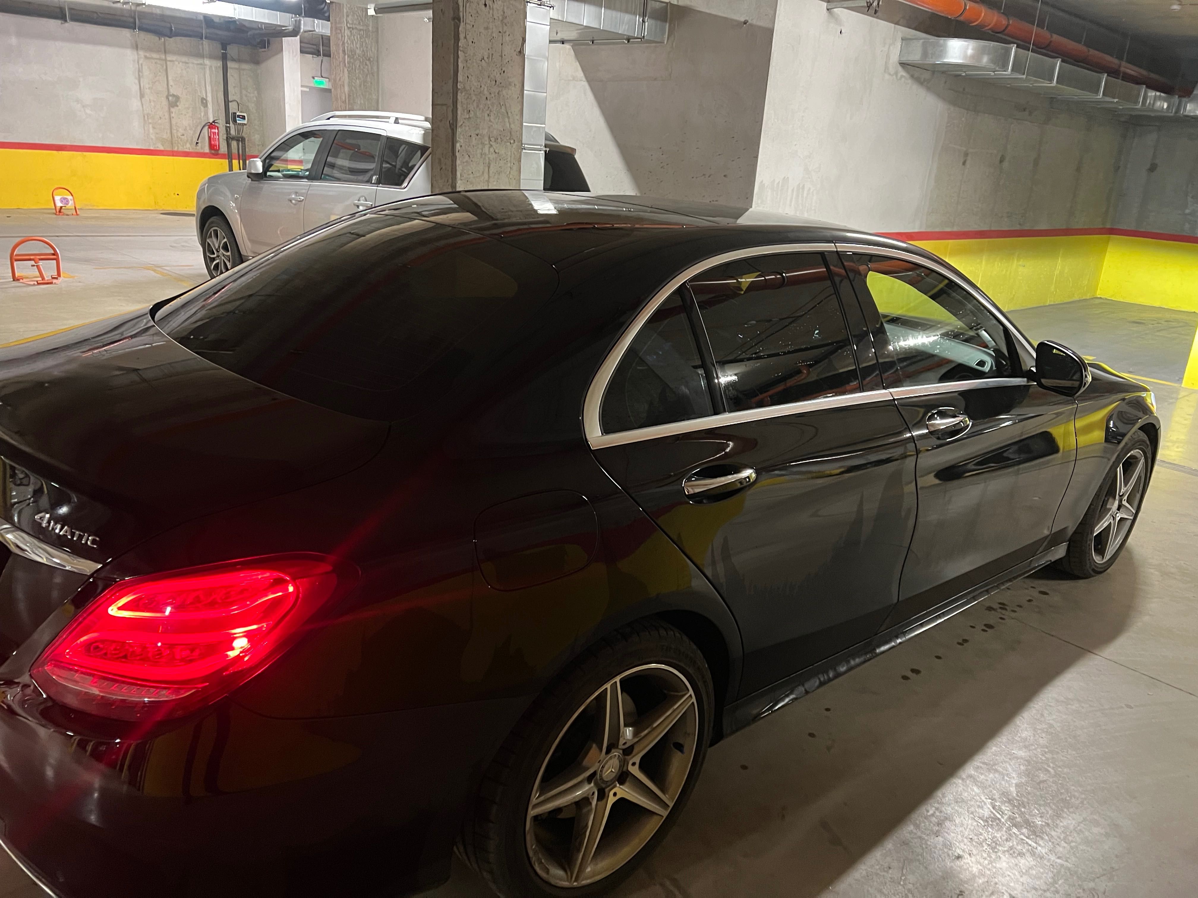 Mercedes-Benz C300 AMG 4 MATIC