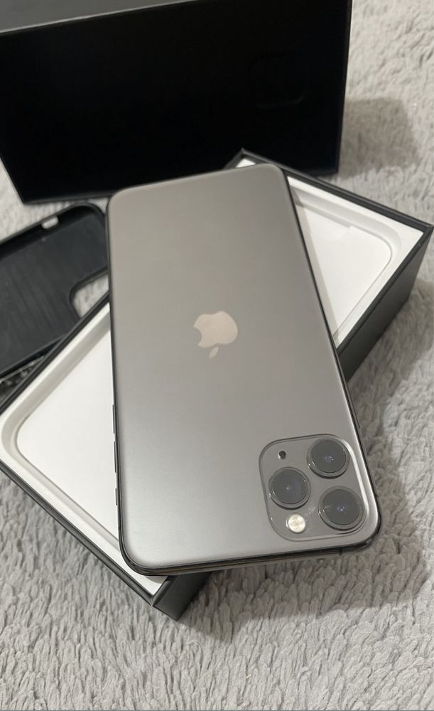 Iphone 11 pro max 64 gb 74% batery