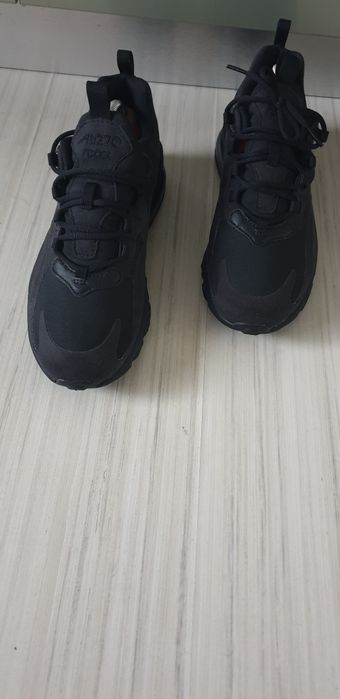 Nike Air Max 270 React  UNISEX / 40 /25см ОРИГИНАЛ! Унисекс Маратонки
