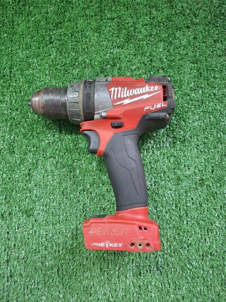 Безчетков винтоверт на Milwaukee M18 ONEDD с 4 степени на оборотите