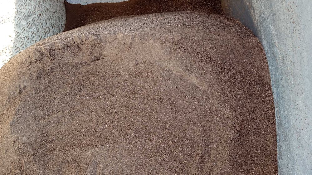 Пресята тор за трева, разсад, зеленчуци и други (3мм сито)