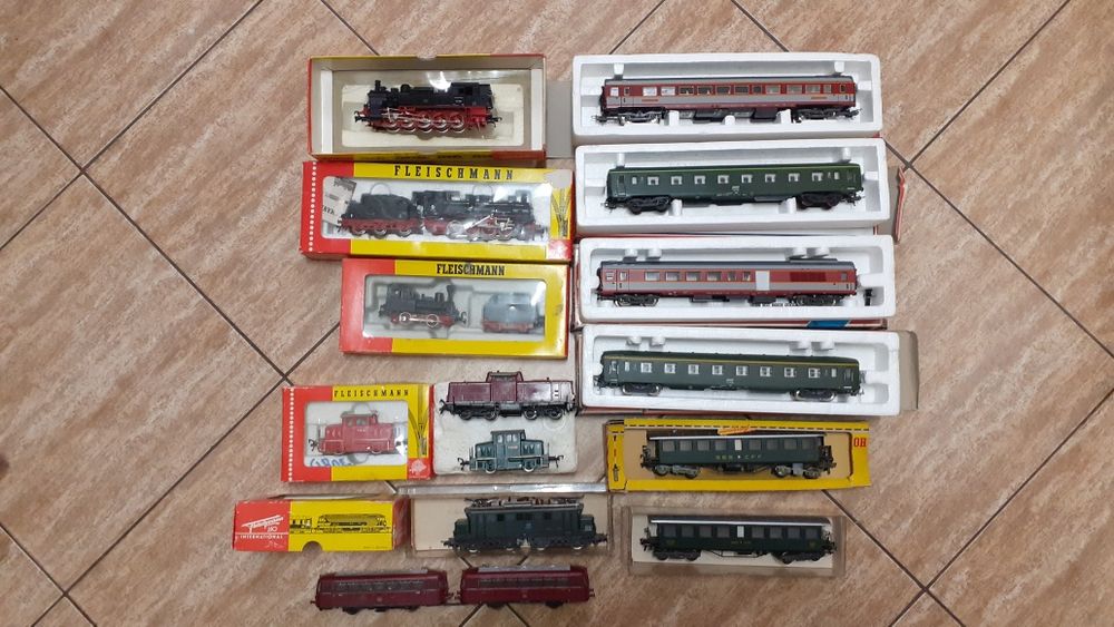 Locomotive&vagoane trenulet FLEISHMANN&MARKLIN&ROCCO&LIMA scara HO