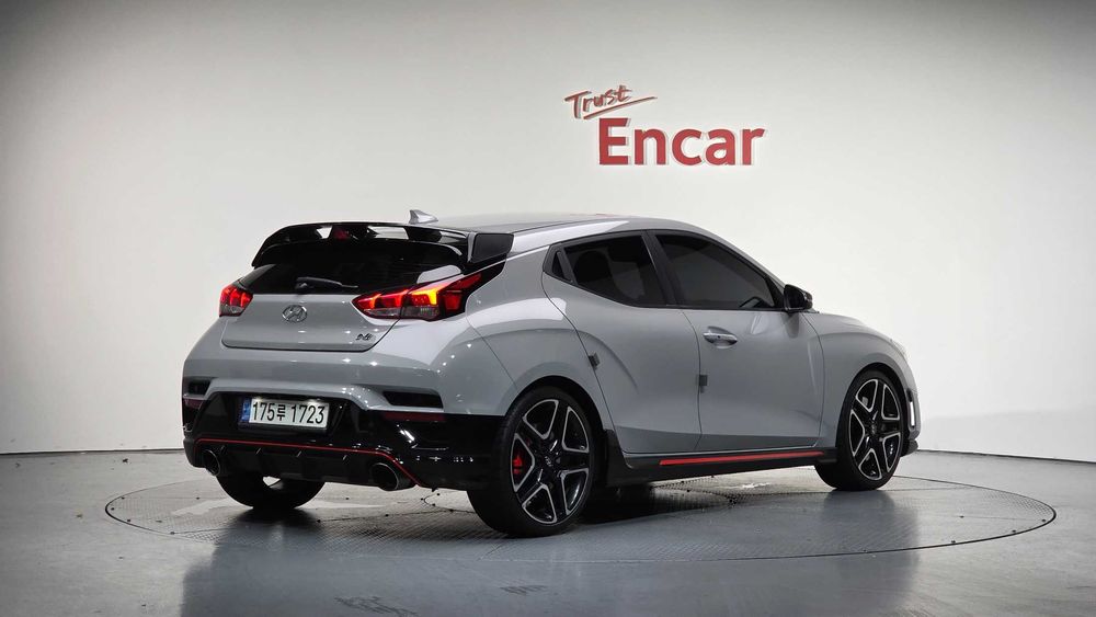 Hyundai Veloster 2.0 N   29
