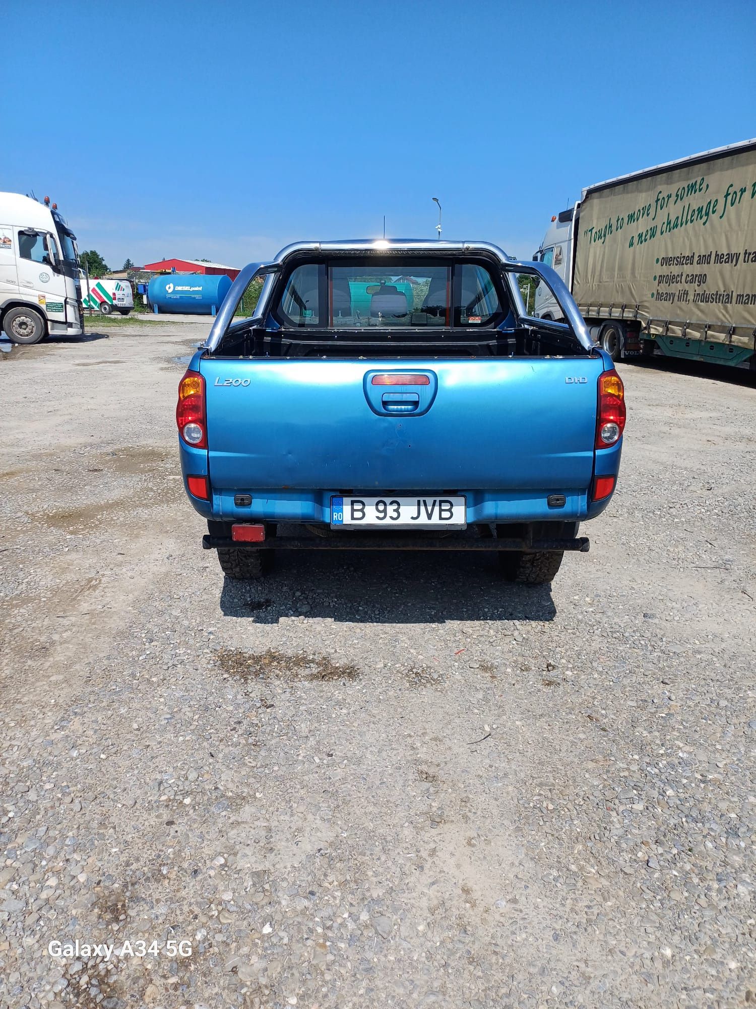 Vând Mitzubishi L200