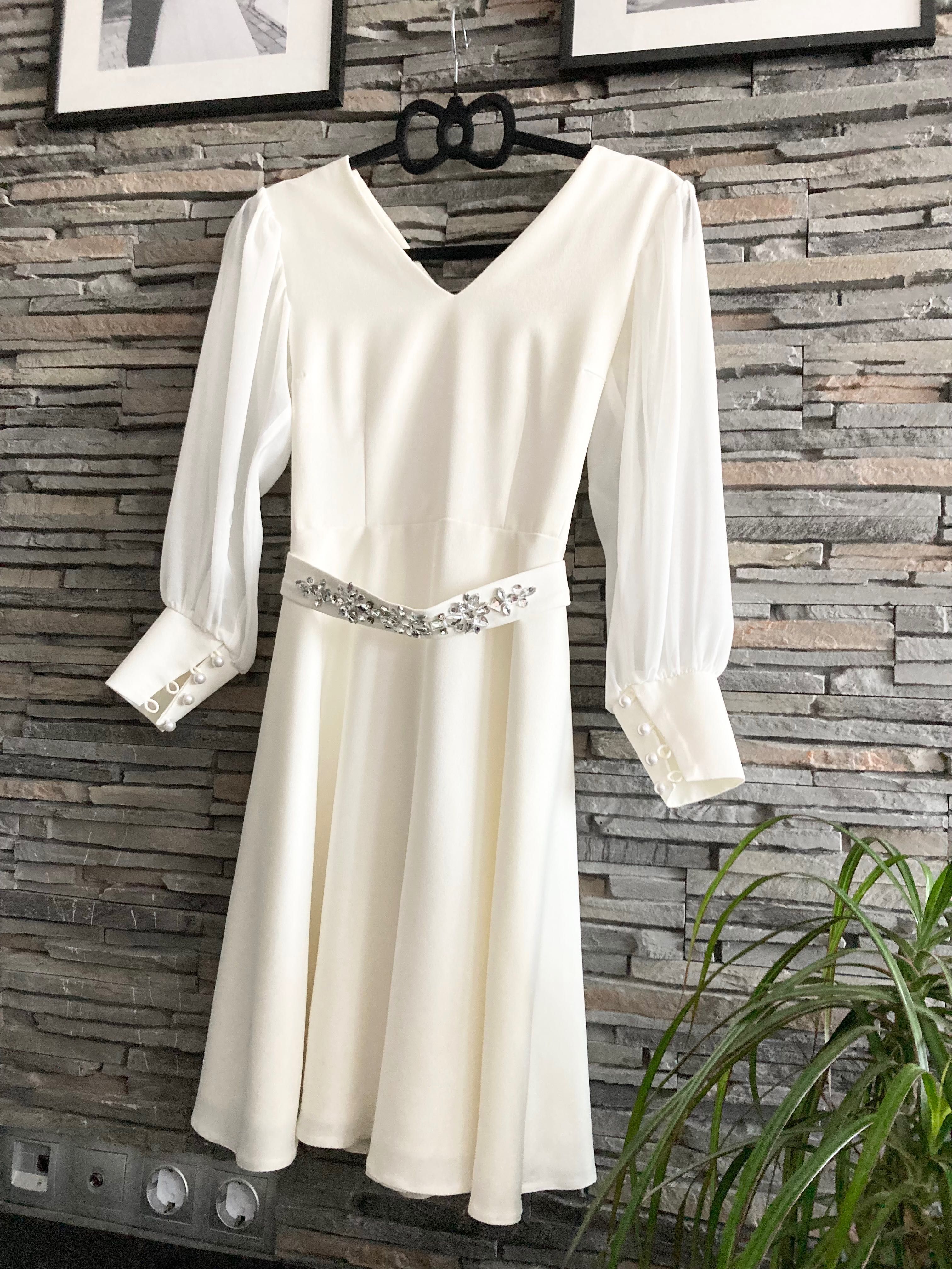 Rochie albă elegantă