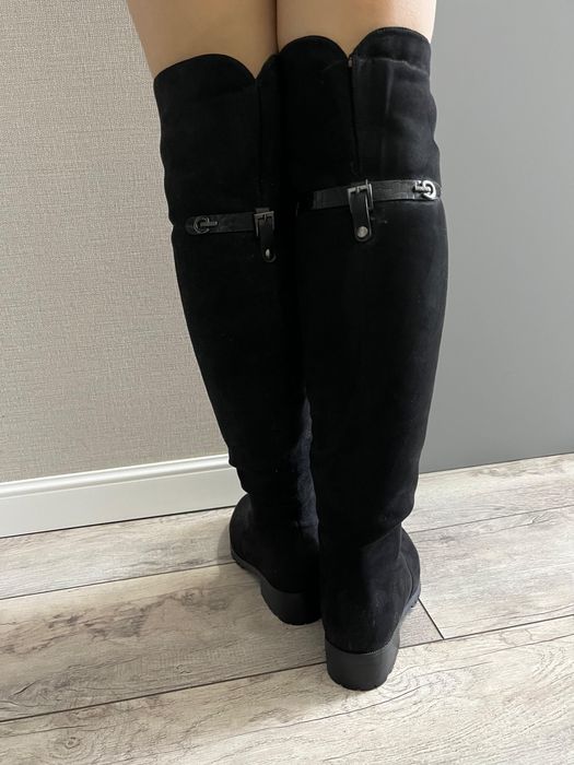 Продам женскую зимнюю обувь