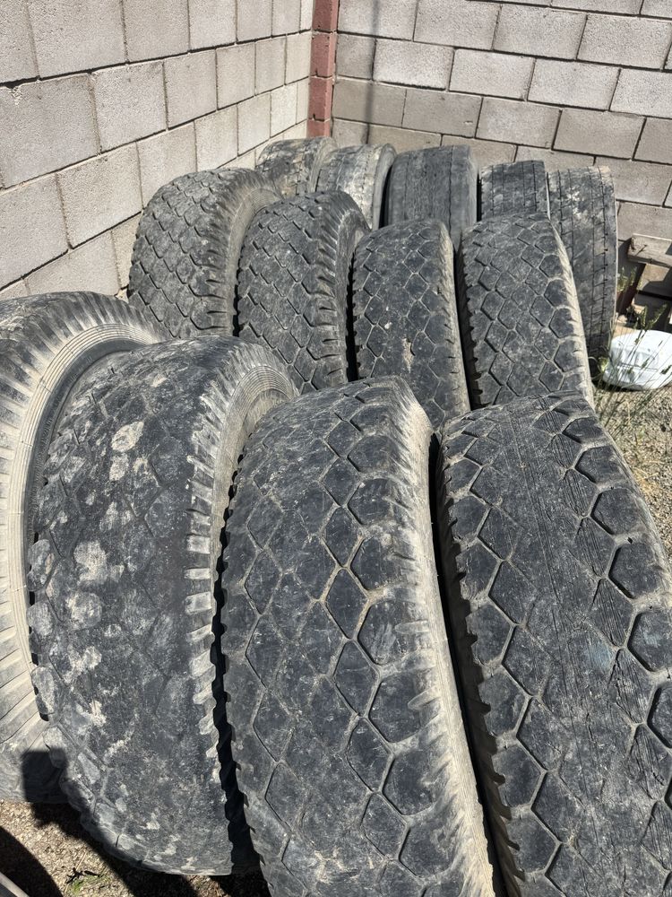 Диски 12.00 R20 с шинами грузовые
