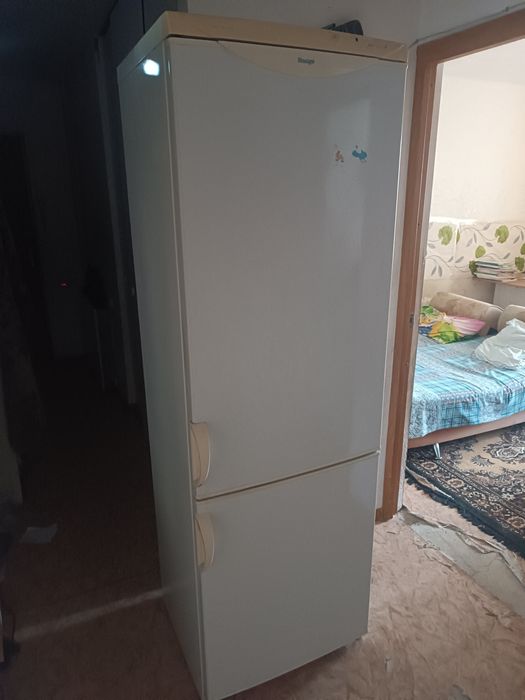 Продам холодильник