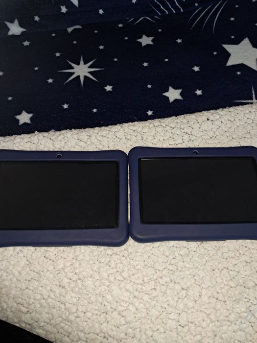 Tablete copii cu huse inclus