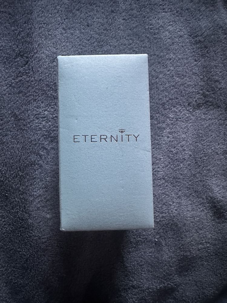 Сребърни обици Rachel Zoe, Rachel Ashwell и гривна Eternity