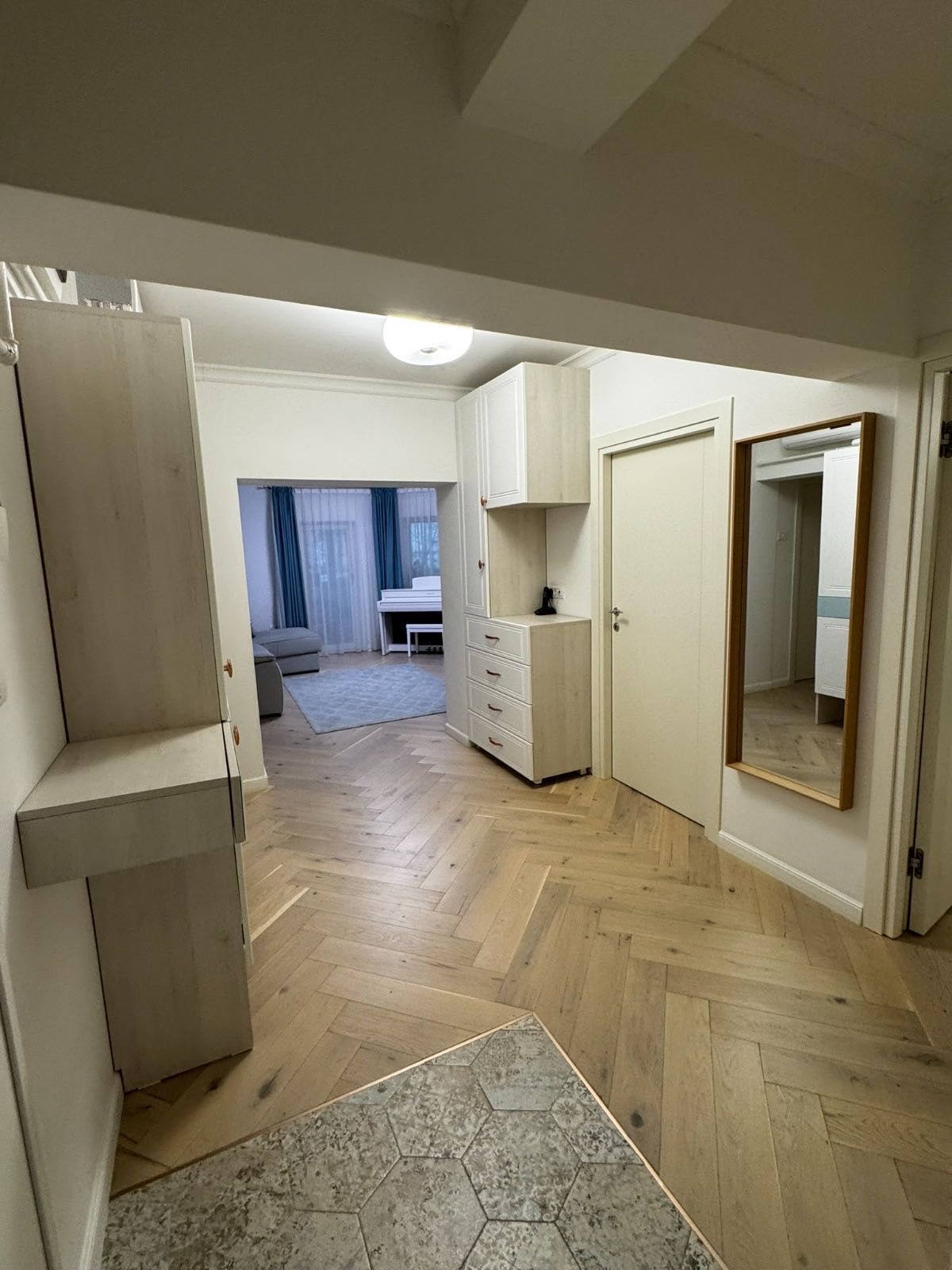 Faleza Nord 4 camere decomandat 100 m renovat lux mobilat utilat