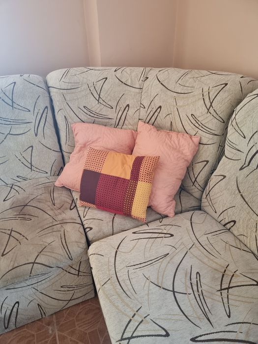 Разтегателен диван