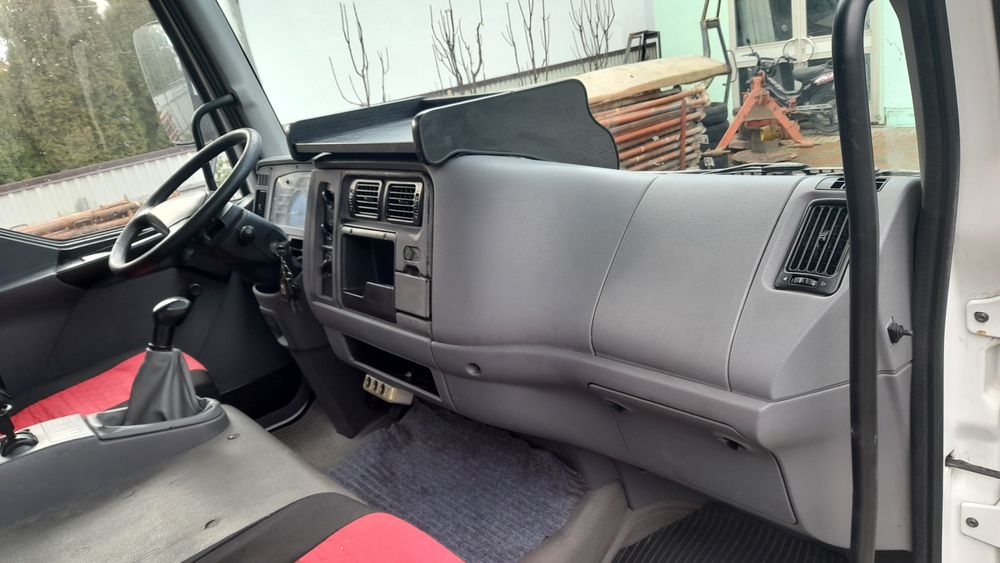 Renault vând sau schimb180dci 7,5t 2600€ 04