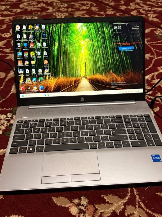 Noutbuk hp 256 core i 5