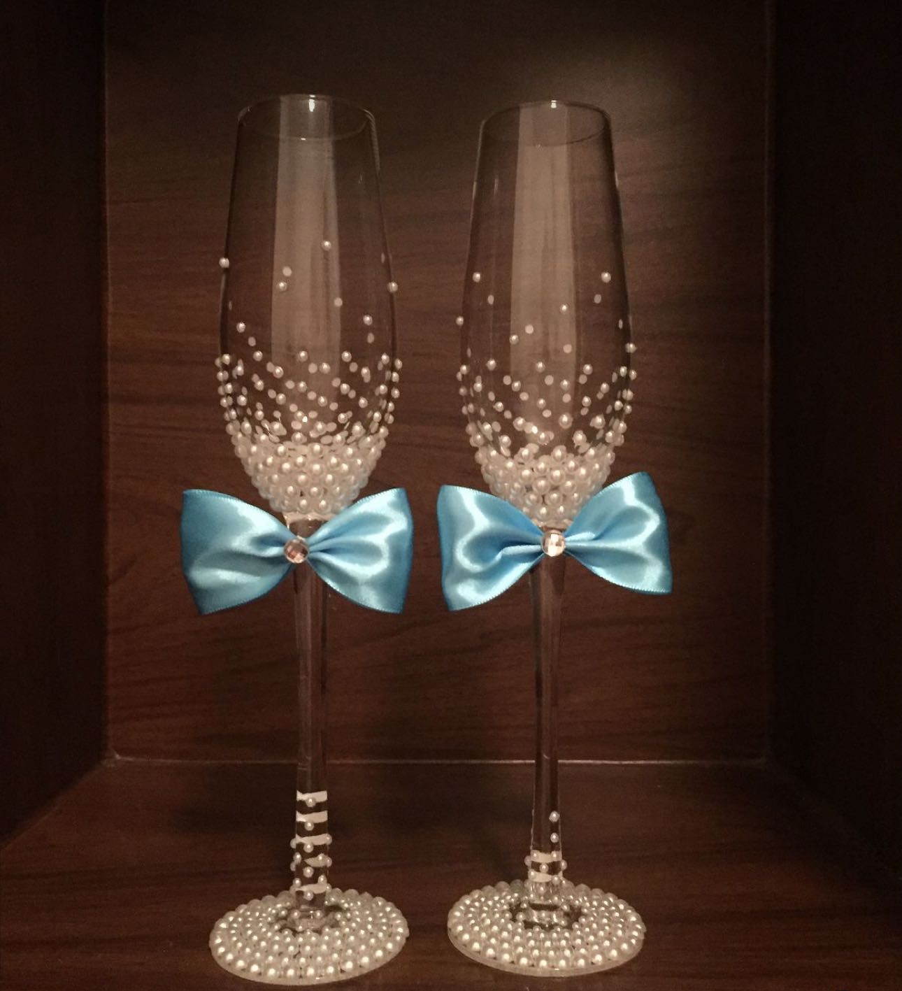Чаши и малки декорации за всеки повод за предстоящите балове и свадби