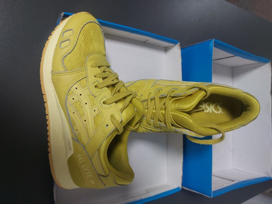 Adidasi dama asics