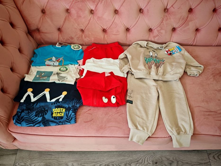 Vând lot hăinuțe bebe, NOI, vârstă 3 ani, preț 100 lei/lot.