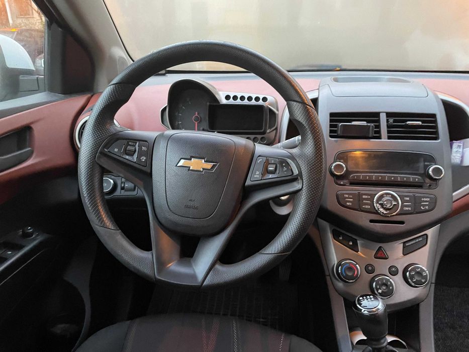 Vand Chevrolet Aveo 2011 1.4 benzina