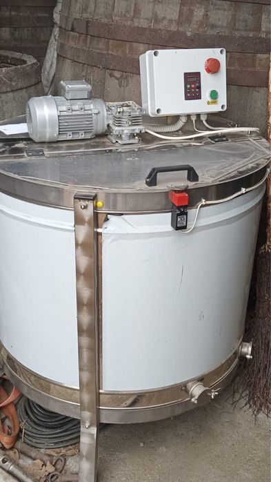 Camion apicol mercedes !