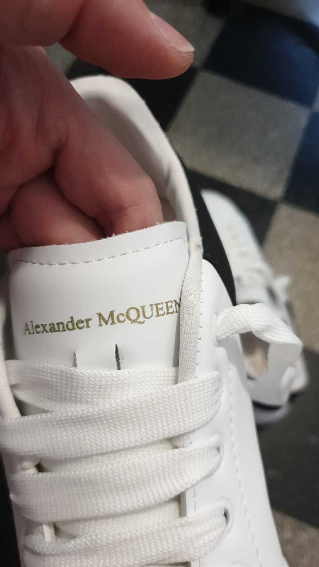 Adidasi McQueen albi dama si barbati