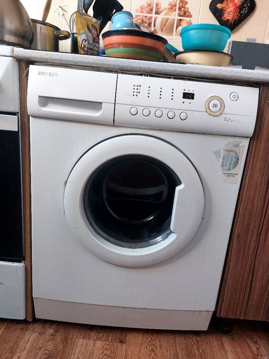 Продам стиральную машину самсунг