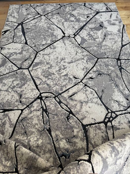 Gilam sotiladi kóp ishlamagan tozza