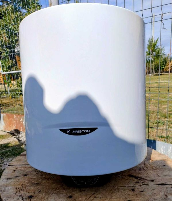 Boiler electric Ariston Pro 50L 1800W, stare bună