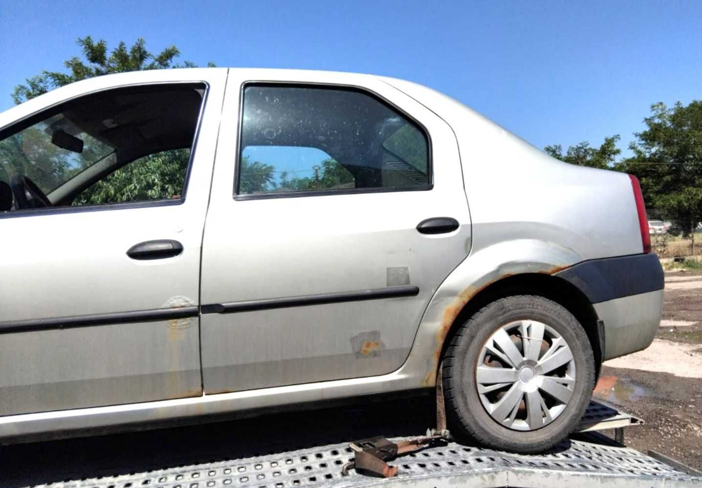 DEZMEMBRAM AUTOTURISM Dacia Logan , an fabricatie 2005