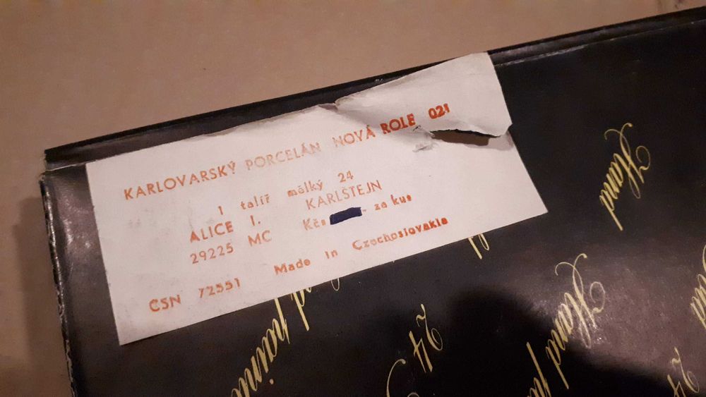 Farfurie portelan Bohemia, Cehoslovacia, de colectie (diametru=24cm)