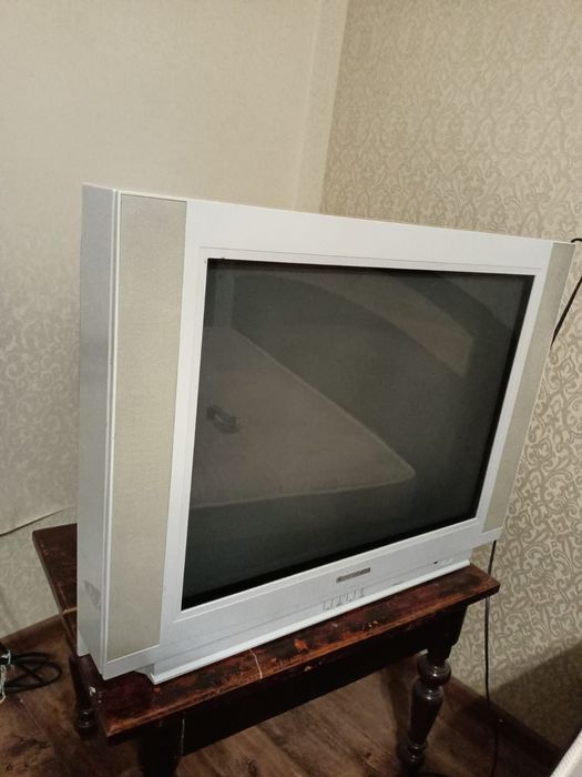 Продам телевизор.10000тг