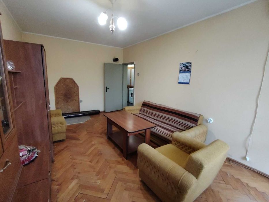 Апартамент в центъра на Бяла Слатина .