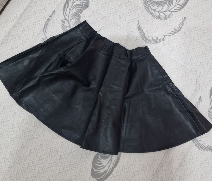 Продам юбку кожаную