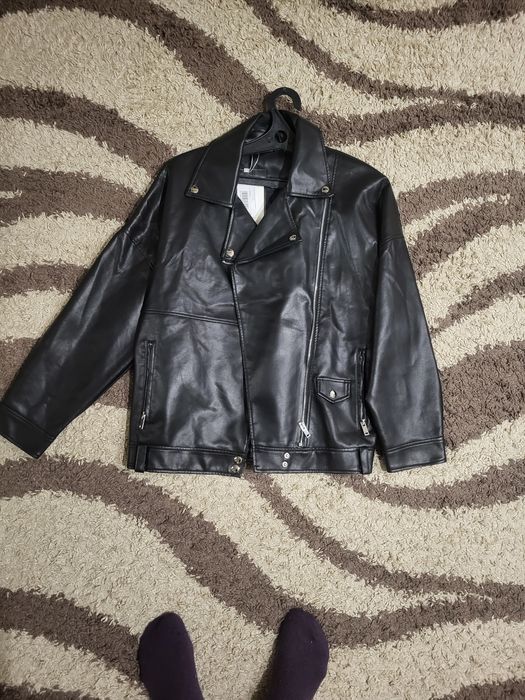 Продам кожанку 46-48 размер, состояние новое