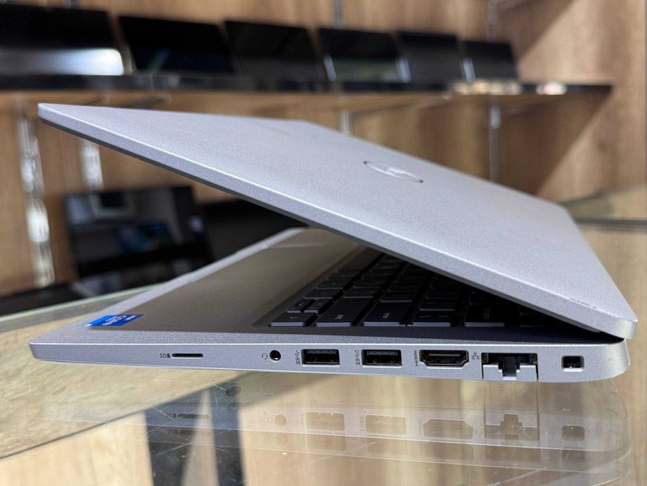 DELL Latitude 5420 Core i5-1145G7 vPRO ram 8 ssd 256