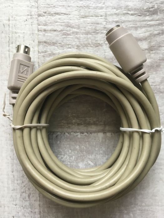 Cablu pentru periferice calculator, mufe PS/2. Lungime 5m!