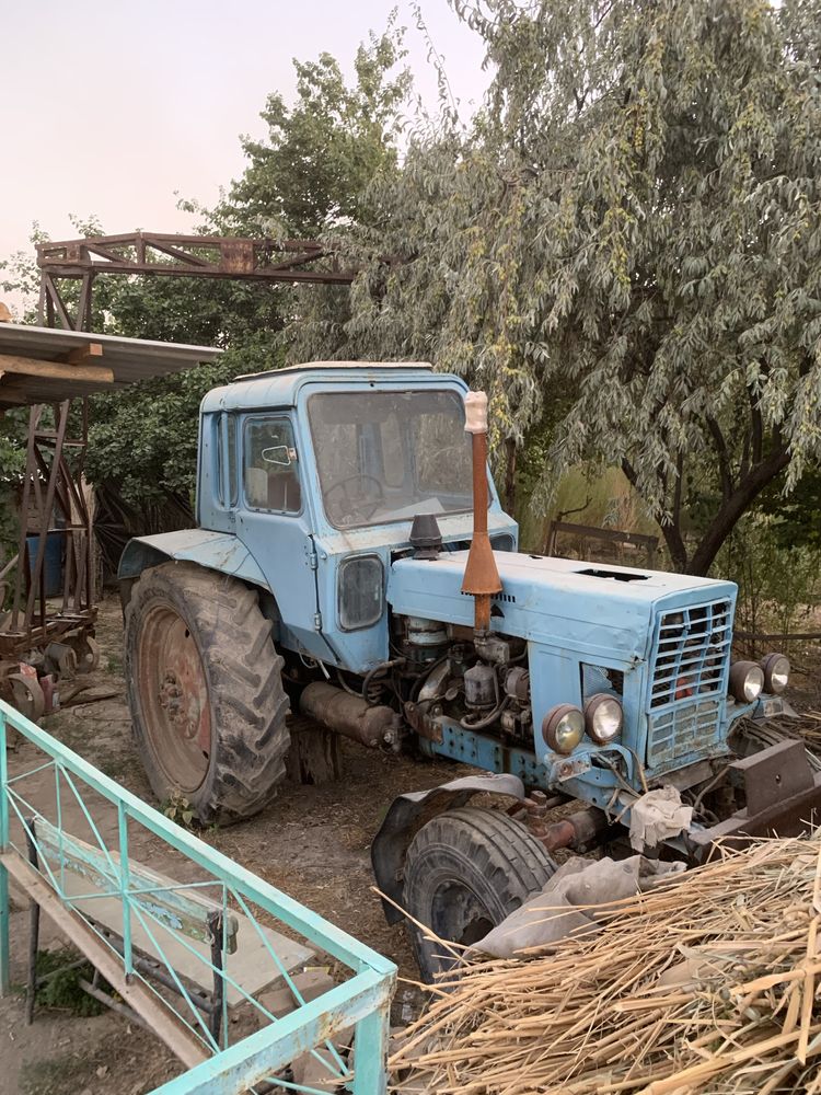 Mtz 80  sotiladi