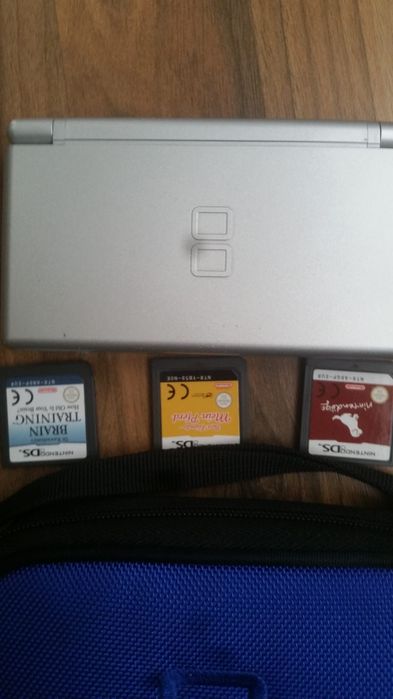 Продам игровую приставку