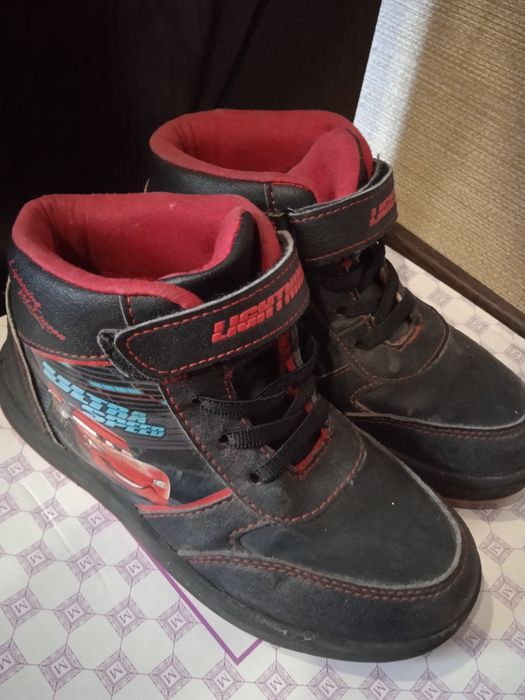 Продам обувь на мальчика