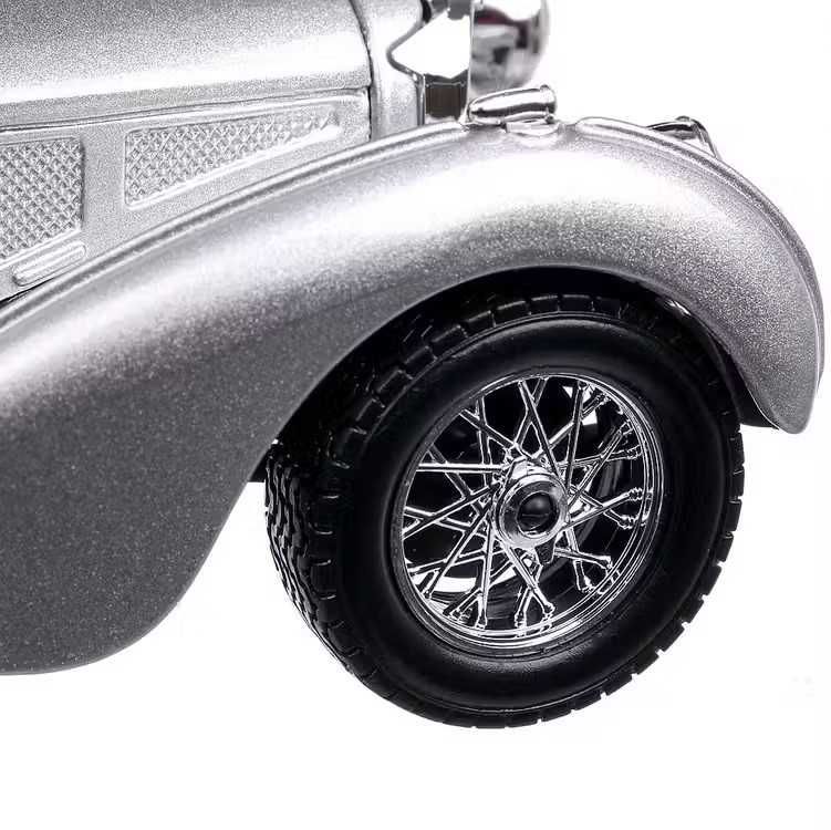 Macheta Auto Bburago scara 1:24 Bugatti Atlantic RHD 1936