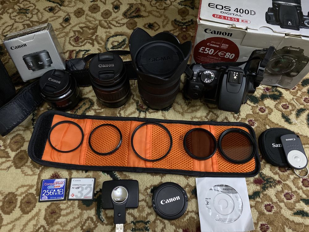 Canon EOS 400 D EF-S 18-55 kit 10.1 MEGA PIXELS 9 point AF2.5LCD