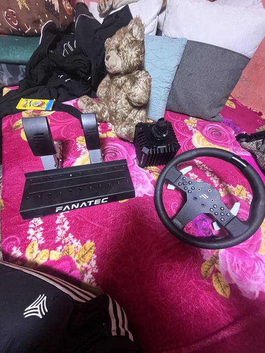 Vând volan FANATEC sau Schimb cu atv de 200cc sau scutere