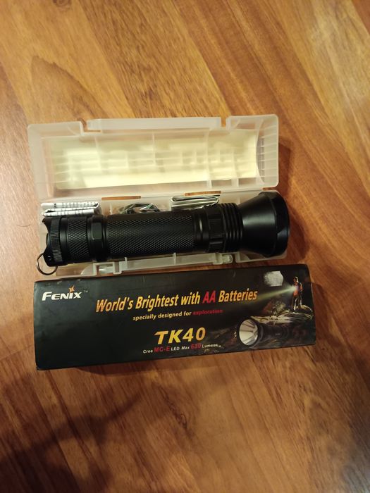 Lanterna profesionala Fenix TK40