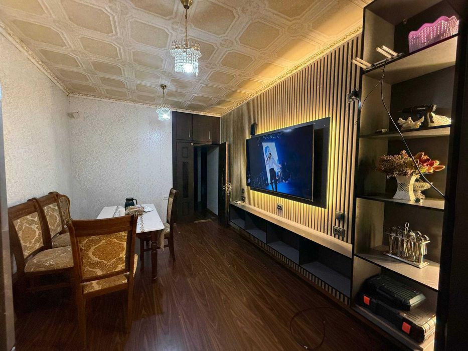 Юнусабад 17 кв, 3в4-хона 2-этаж/5.  Балкон 2/6 .  77 м²