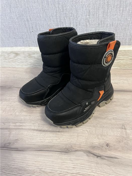 Продам детскую зимнюю обувь