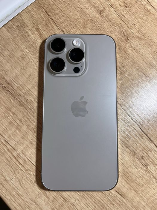 Продам iPhone 16 Pro