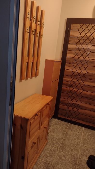 Шкаф за обувки и Закачалка